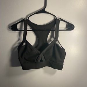 PRETTYLITTLETHINGS BLACK SPORTS BRA CUT OUT SIZE 4